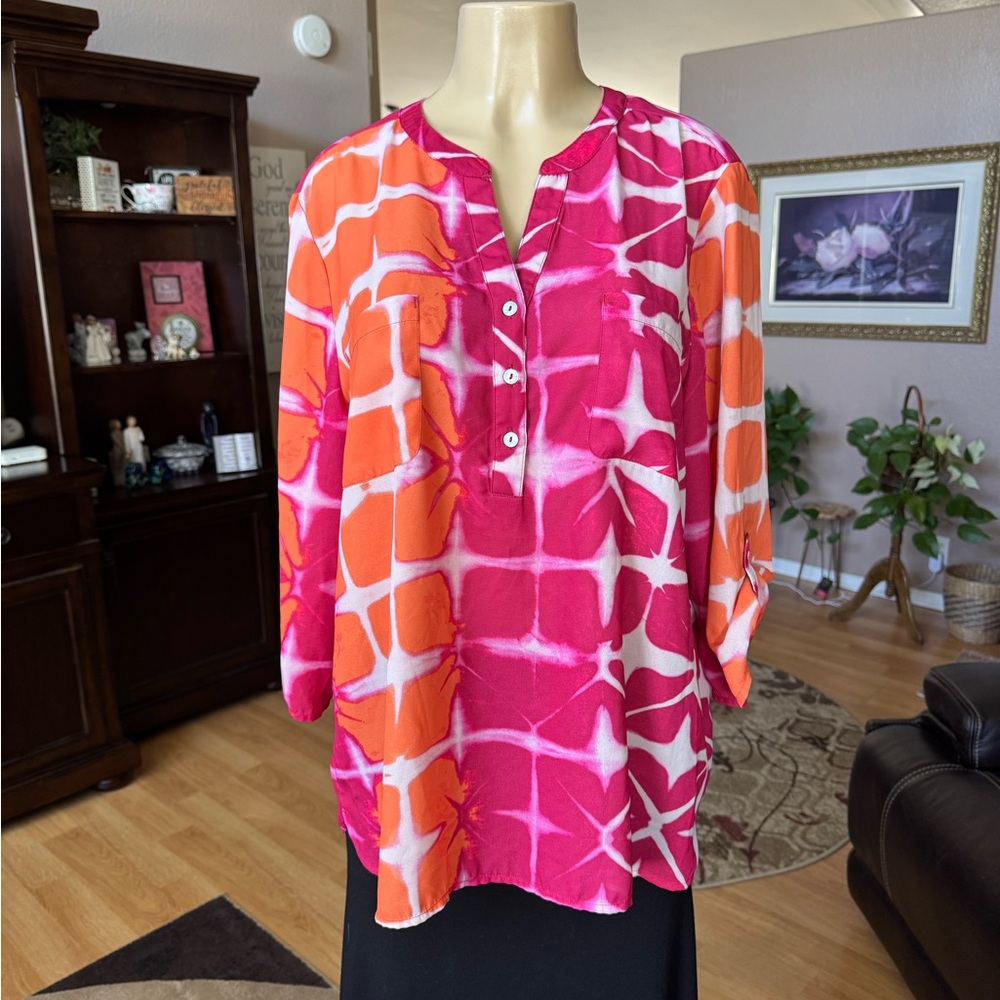 Chico’s pink, orange & white 3/4 roll tab sleeves Vneck blouse-size XL